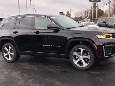 New 2026 Jeep Grand Cherokee Limited image 2