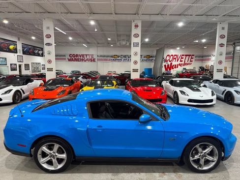 Used 2010 Ford Mustang GT RWD image 6