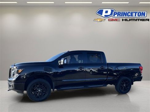 Used 2019 Nissan Titan SL w/ Midnight Edition image 4