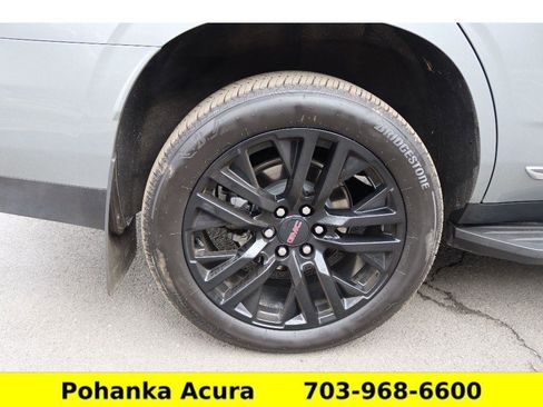 Used 2024 GMC Yukon SLT w/ SLT Premium Package image 26