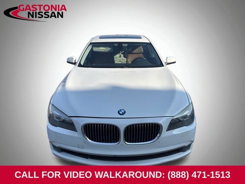 Used 2011 BMW 750Li image 3
