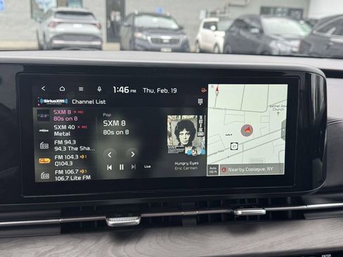 Used 2023 Kia Carnival EX image 26