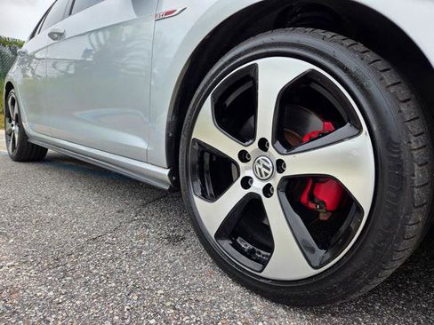 Used 2015 Volkswagen GTI S image 3
