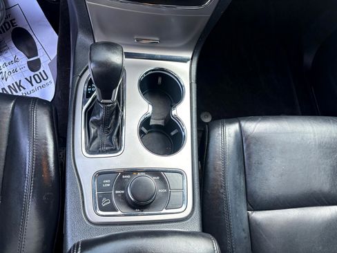 Used 2018 Jeep Grand Cherokee Limited w/ Trailer Tow Group IV image 15