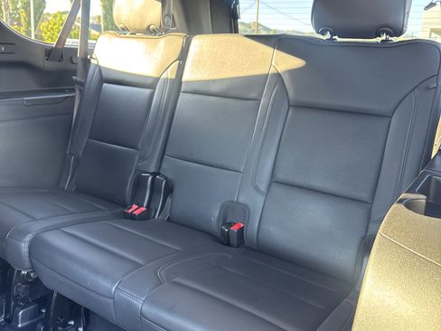 Used 2024 Chevrolet Suburban High Country image 21