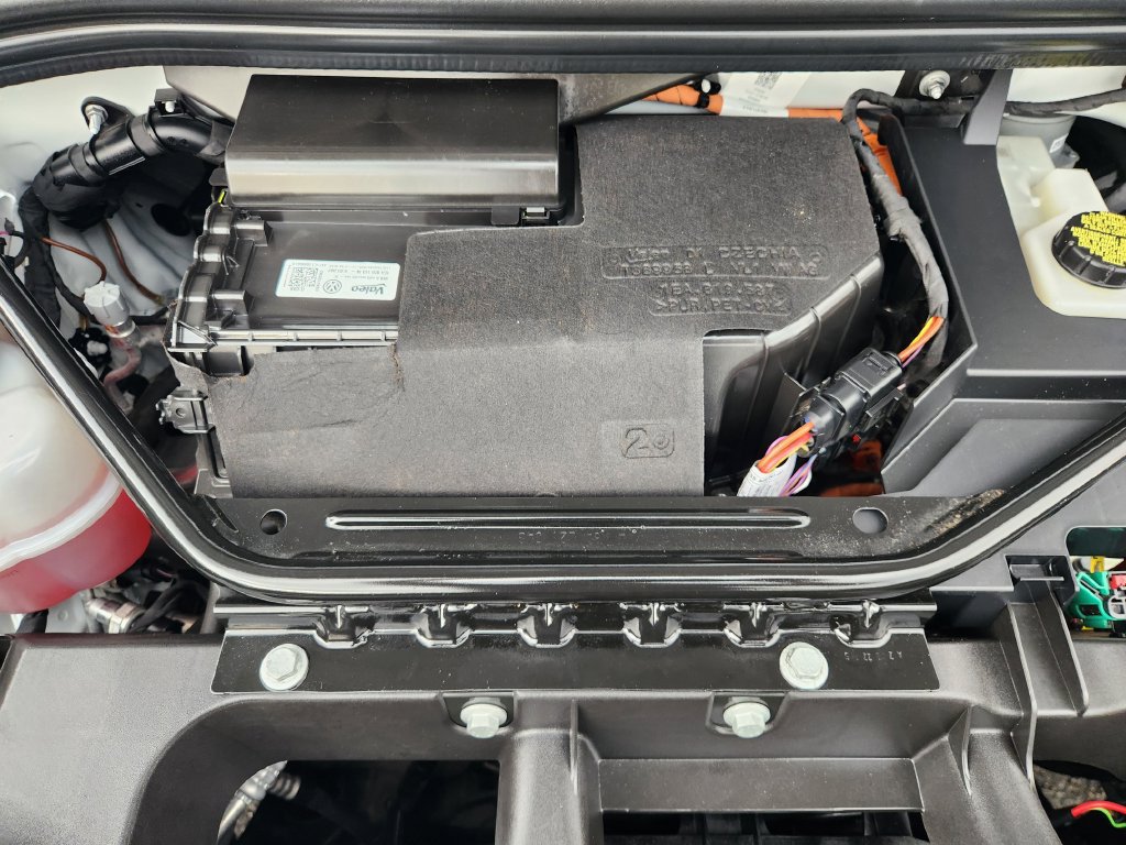 Used 2022 Volkswagen ID.4 Pro S w/ Gradient Package RWD image 31