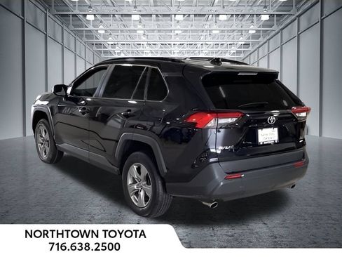 Used 2025 Toyota RAV4 XLE AWD/4WD image 3