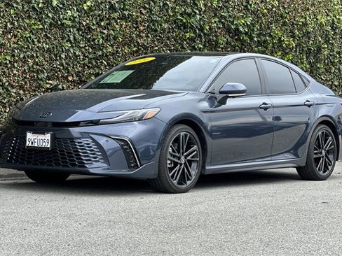 Used 2026 Toyota Camry XSE image 9