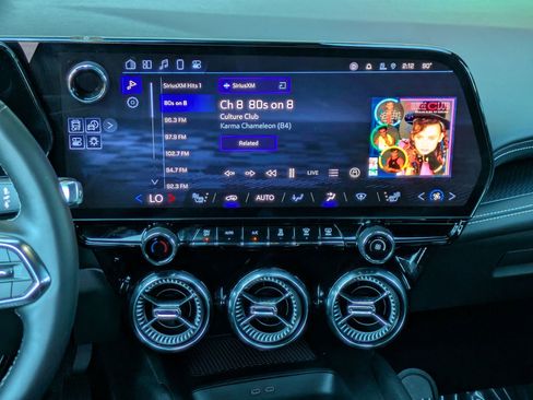 New 2025 Chevrolet Blazer EV LT image 18