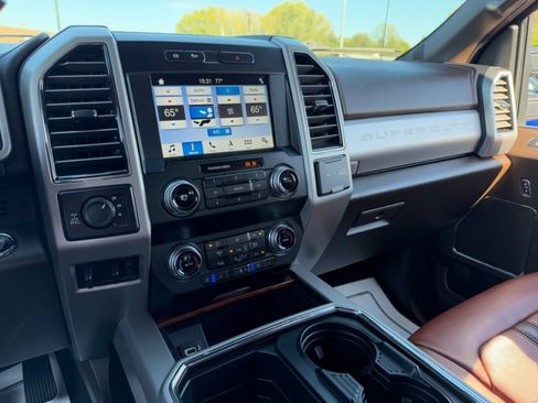 Used 2019 Ford F250 King Ranch w/ Chrome Package image 32