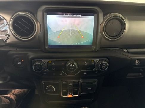 Used 2023 Jeep Wrangler Unlimited w/ 8.4" Radio Group image 22