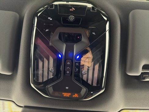 Used 2024 BMW 530i xDrive w/ Premium Package image 28