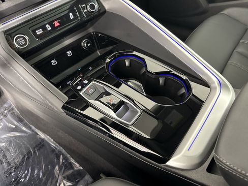 Used 2025 Audi Q5 Premium Plus w/ Premium Plus AWD/4WD image 25