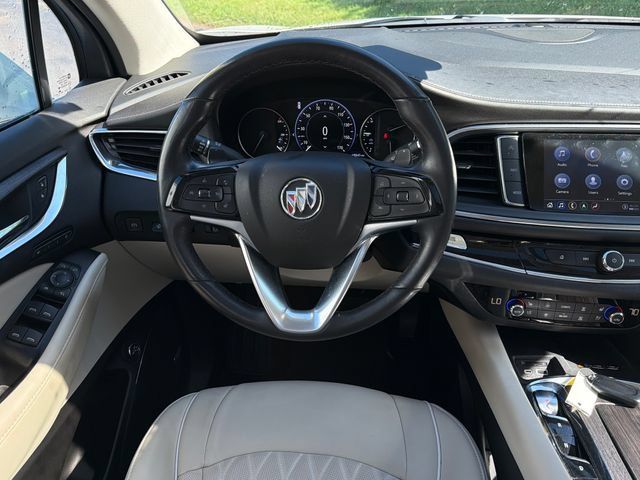 Used 2023 Buick Enclave Avenir w/ Avenir Technology Package AWD/4WD image 32