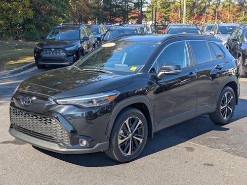 Used 2025 Toyota Corolla Cross AWD Hybrid image 3