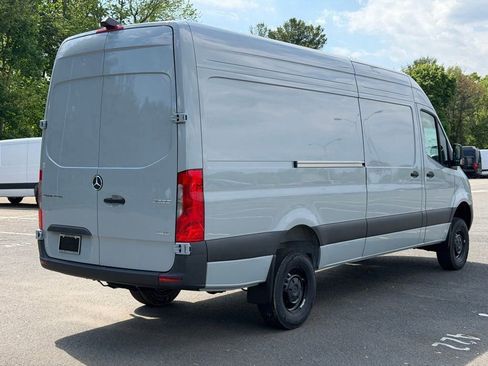 New 2025 Mercedes-Benz Sprinter 2500 image 4