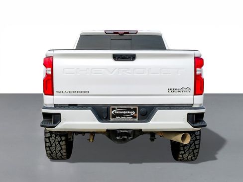 Used 2021 Chevrolet Silverado 2500 High Country w/ Z71 Off-Road Package image 8