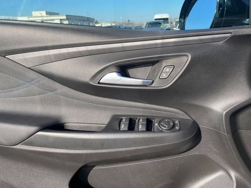 Used 2025 Buick Envista Sport Touring FWD image 20