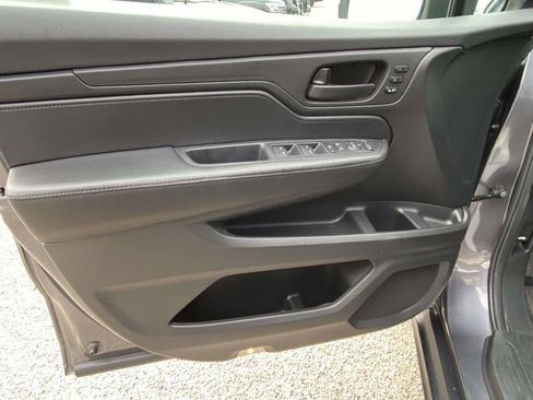 Used 2024 Honda Odyssey EX-L image 13
