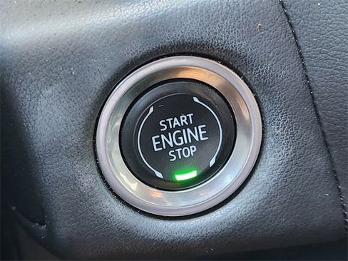 Used 2022 Chevrolet Tahoe LT w/ Luxury Package RWD image 8