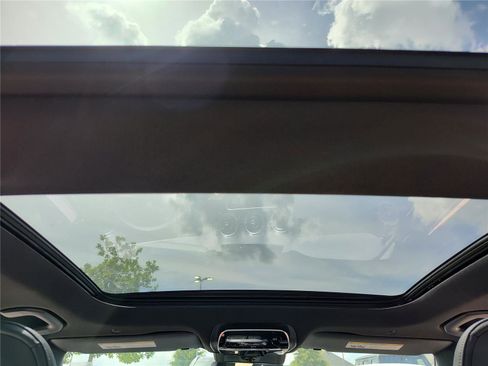 New 2025 Mercedes-Benz C 300 Sedan image 11