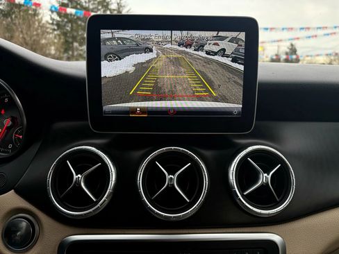 Used 2019 Mercedes-Benz CLA 250 4MATIC image 31