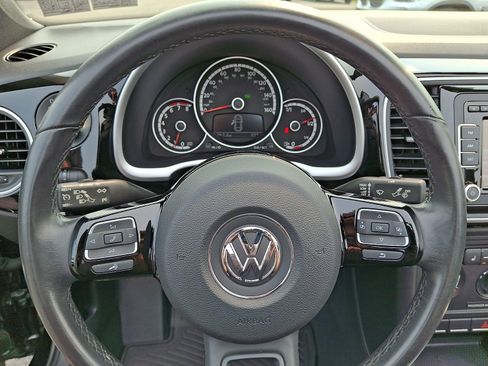 Used 2014 Volkswagen Beetle 1.8T FWD image 16