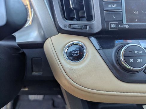 Used 2017 Toyota RAV4 Limited image 23