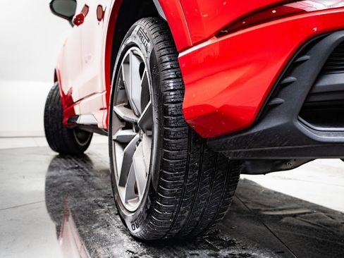 Used 2024 Audi Q3 2.0T Premium image 49