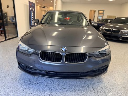 Used 2016 BMW 320i Sedan image 13
