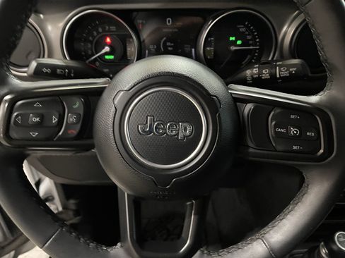 Used 2023 Jeep Wrangler Unlimited AWD/4WD image 21