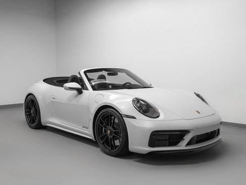 Certified 2023 Porsche 911 Carrera GTS RWD image 12