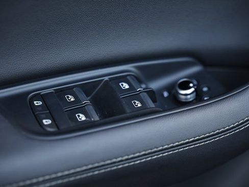 Used 2025 Audi Q7 3.0T Premium Plus image 17