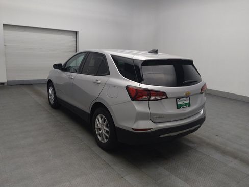 Used 2022 Chevrolet Equinox LT w/ Driver Convenience Package image 5