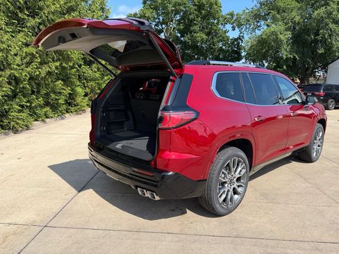 New 2026 GMC Acadia Denali Ultimate AWD/4WD image 35