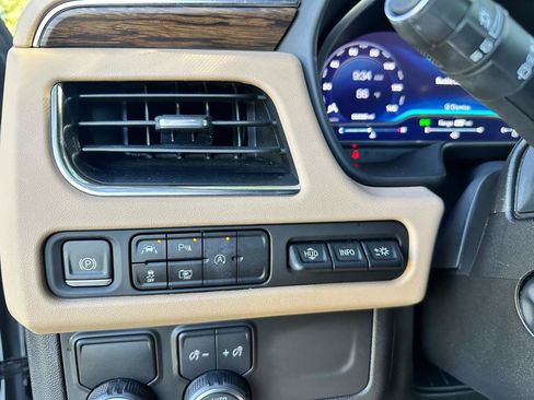 Used 2023 Chevrolet Tahoe Premier w/ Premium Package 2 RWD image 45