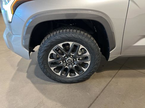 Used 2024 Toyota Tundra Limited image 44