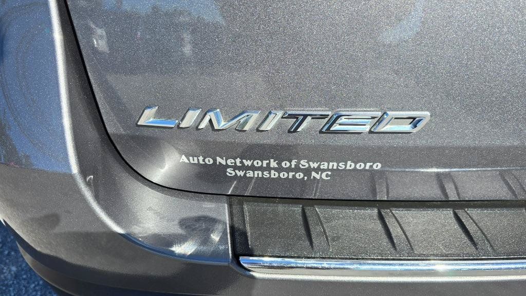 Used 2021 Ford Explorer Limited w/ Equipment Group 301A RWD image 5