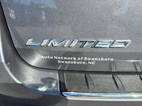Used 2021 Ford Explorer Limited w/ Equipment Group 301A RWD image 5