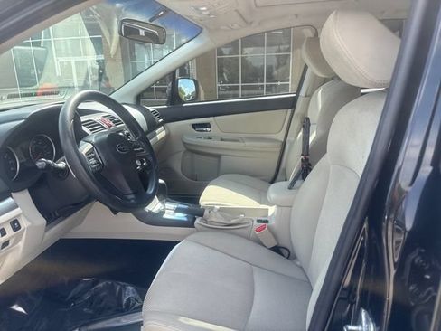Used 2014 Subaru Crosstrek 2.0i Premium w/ Moonroof Package AWD/4WD image 8