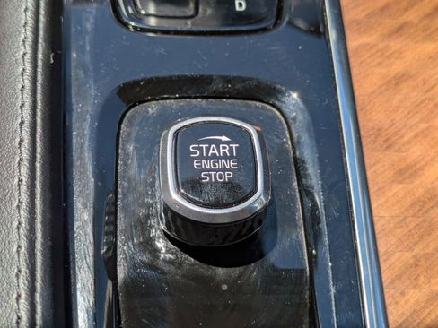Used 2023 Volvo XC90 B6 Core AWD/4WD image 37