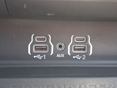 Used 2025 RAM 1500 Laramie AWD/4WD image 23