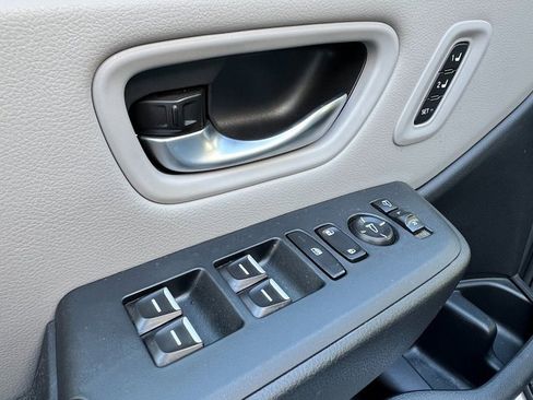 Used 2023 Honda Pilot Elite image 13