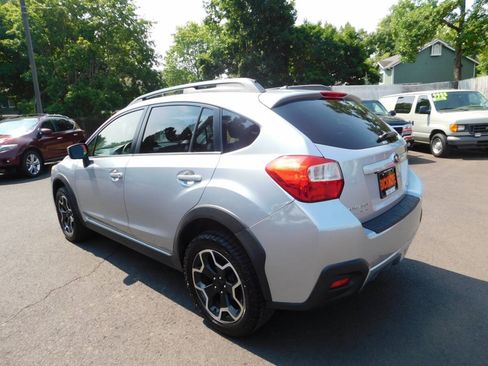 Used 2015 Subaru Crosstrek 2.0i Premium AWD/4WD image 3