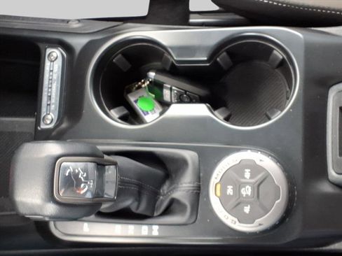 Used 2025 Ford Bronco Outer Banks image 24