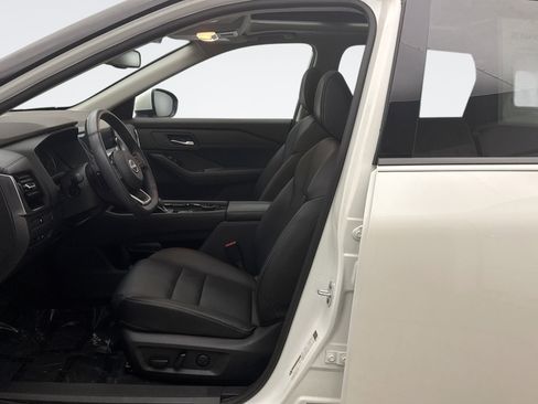 Used 2023 Nissan Rogue SL AWD/4WD image 11
