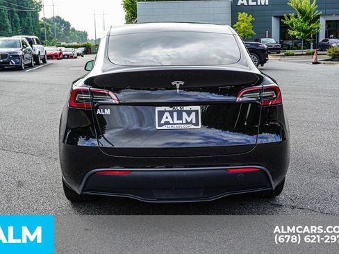 Used 2025 Tesla Model Y Long Range RWD image 11