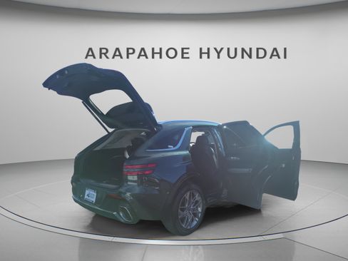 Used 2022 Genesis GV70 2.5T w/ Select Package image 9