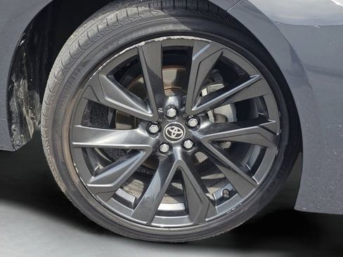 Used 2023 Toyota Corolla SE w/ SE Package image 16