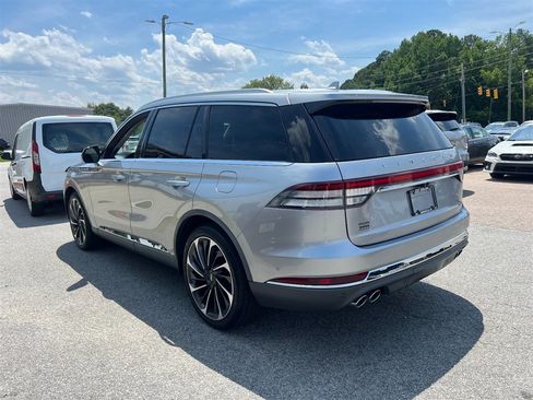 Used 2020 Lincoln Aviator Reserve w/ Equipment Group 202A AWD/4WD image 4